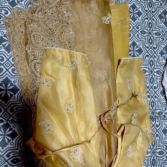 Punjabi suit ♥️ - Picture 3 of 8